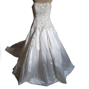 Classic ballgown champagne 12 strapless prom quincaneara Anjolique Wedding Dress